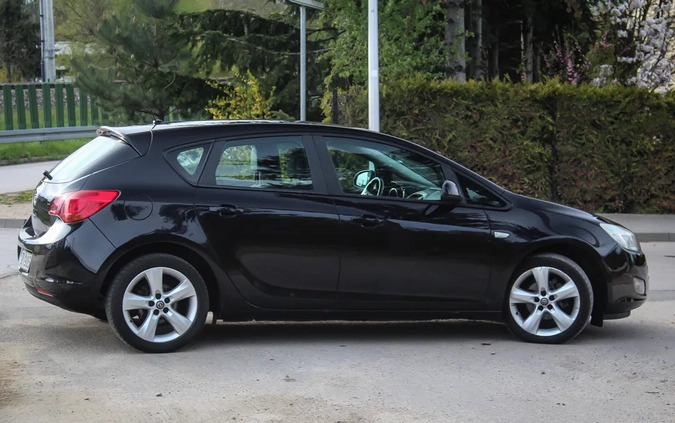 Opel Astra cena 21900 przebieg: 241000, rok produkcji 2009 z Ciechanów małe 407